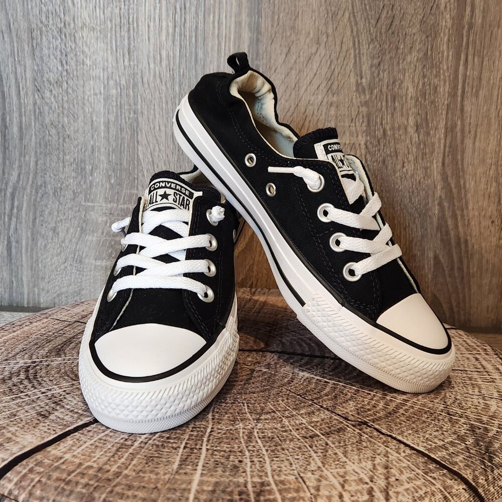 Chuck Taylor All Star Shoreline Slip Size 7 in Black and White